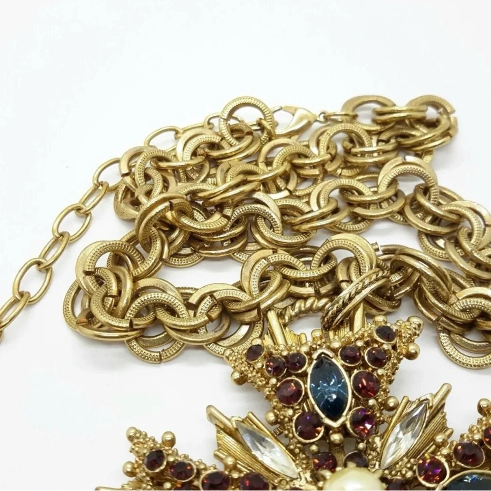 R.J. GRAZIANO Vintage Rhinestone Maltese Cross Pendant Necklace - Picture 7 of 11